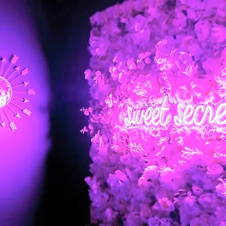 Sweet Secret's Jacuzzi Hotel