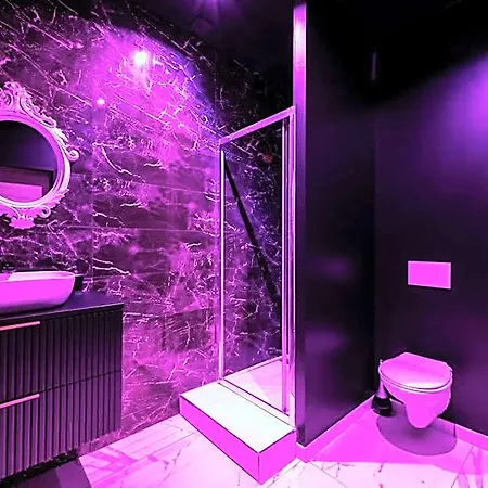 Sweet Secret's Jacuzzi Hotel Lissieu