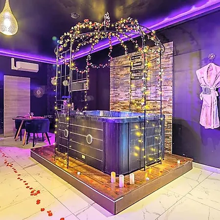 Hotel del amor Sweet Secret's Jacuzzi Lissieu